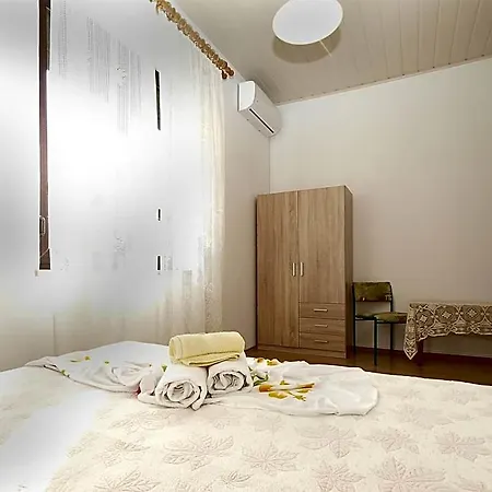 1965 ホテル 4*